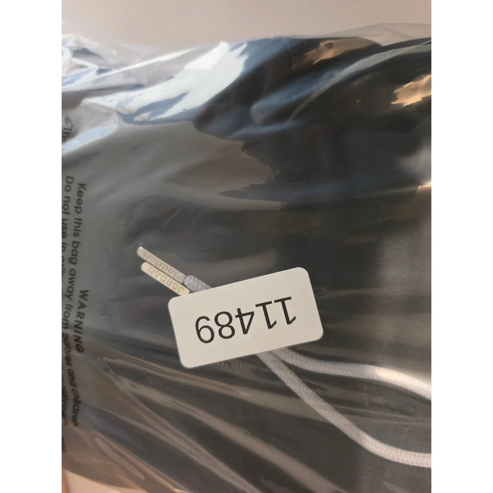 Jordan $1 shipping